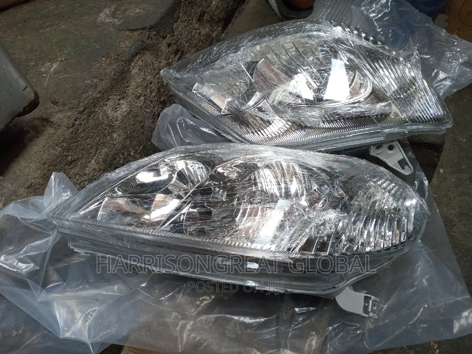 Toyota Corolla Head Lamp 2005 Dubai Model(Sedan)