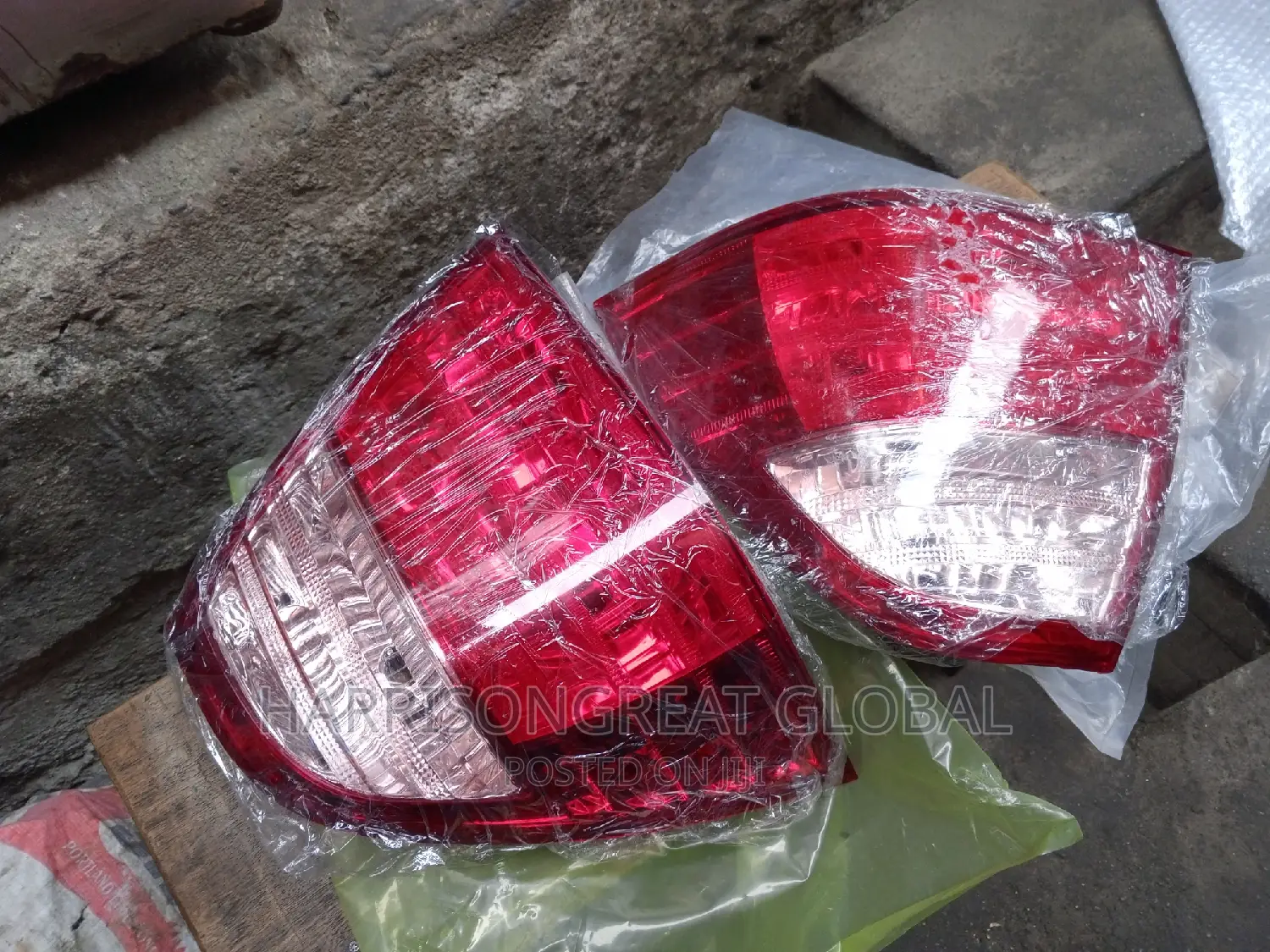 Toyota Corolla Rear Light 2005 Dubai Model (Sedan)