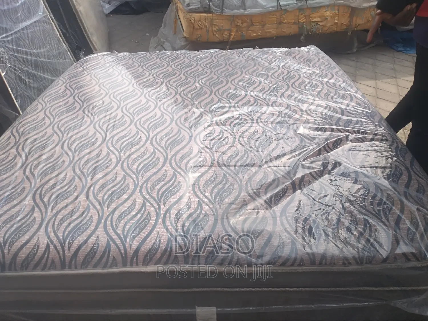 Order For Your Usa Hybrid 6by6 14inches Mattress & Get 1 Fiber Pillow