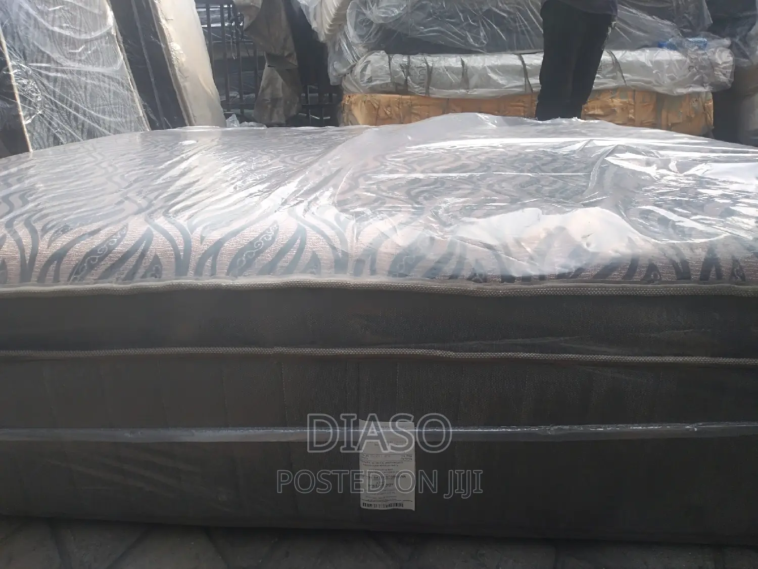 Order For Your Usa Hybrid 6by6 14inches Mattress & Get 1 Fiber Pillow