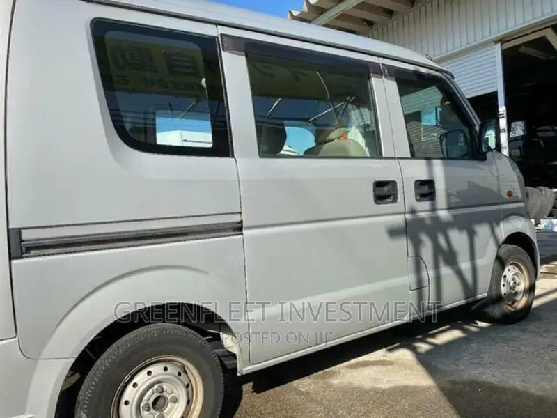 Suzuki Every 2012 Grey