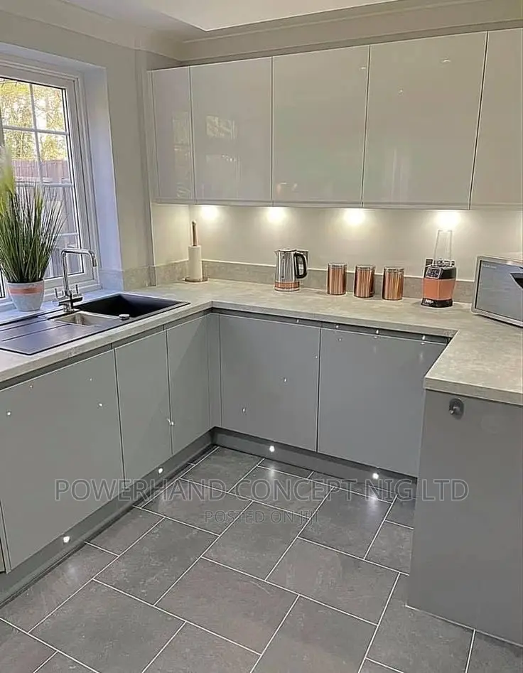 Bespoke Quality Kitchen Cabinet