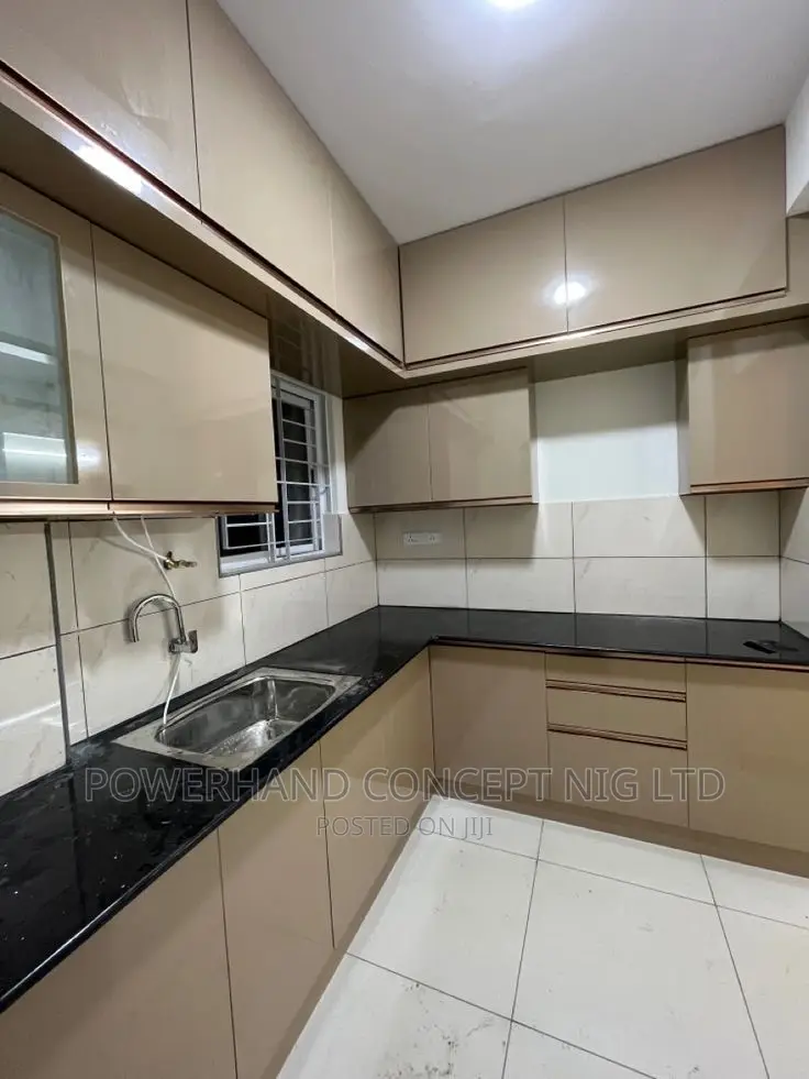 Bespoke Quality Kitchen Cabinet