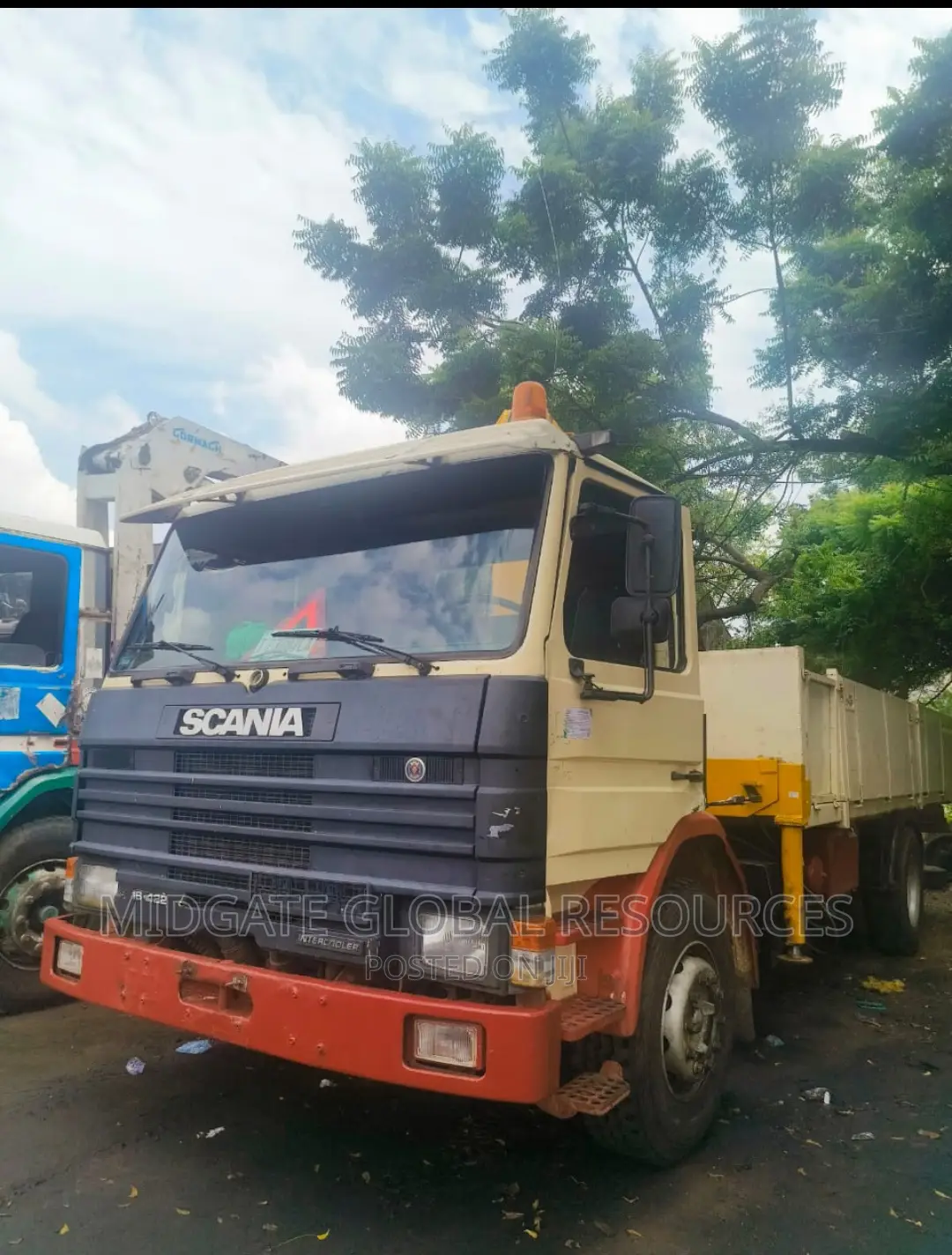 22ft Long Bucket Crane Truck For Rental
