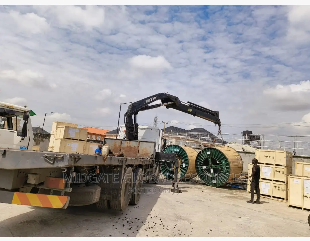 15tons Self Loader Truck (HIAB) for Rental