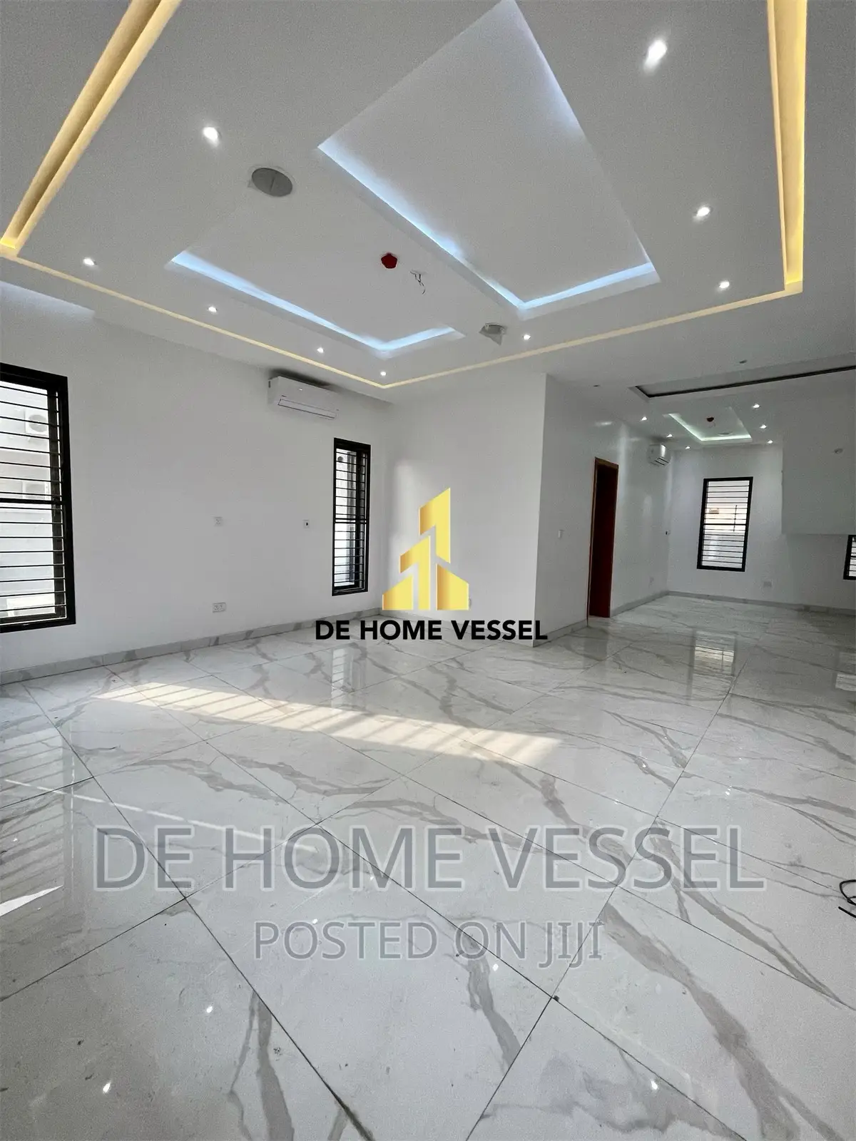 5bdrm Duplex in Lekki Phase 1 for sale