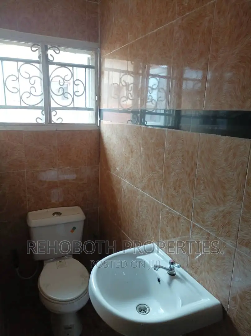 5bdrm Duplex in Bovas, Ibadan for rent