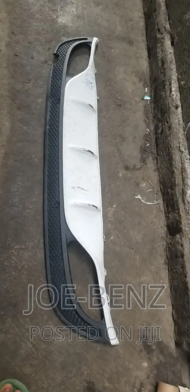 C300 2017 Back Bumper Down Padded