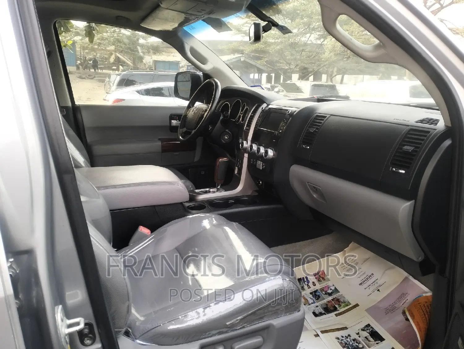Toyota Sequoia 2015 Silver