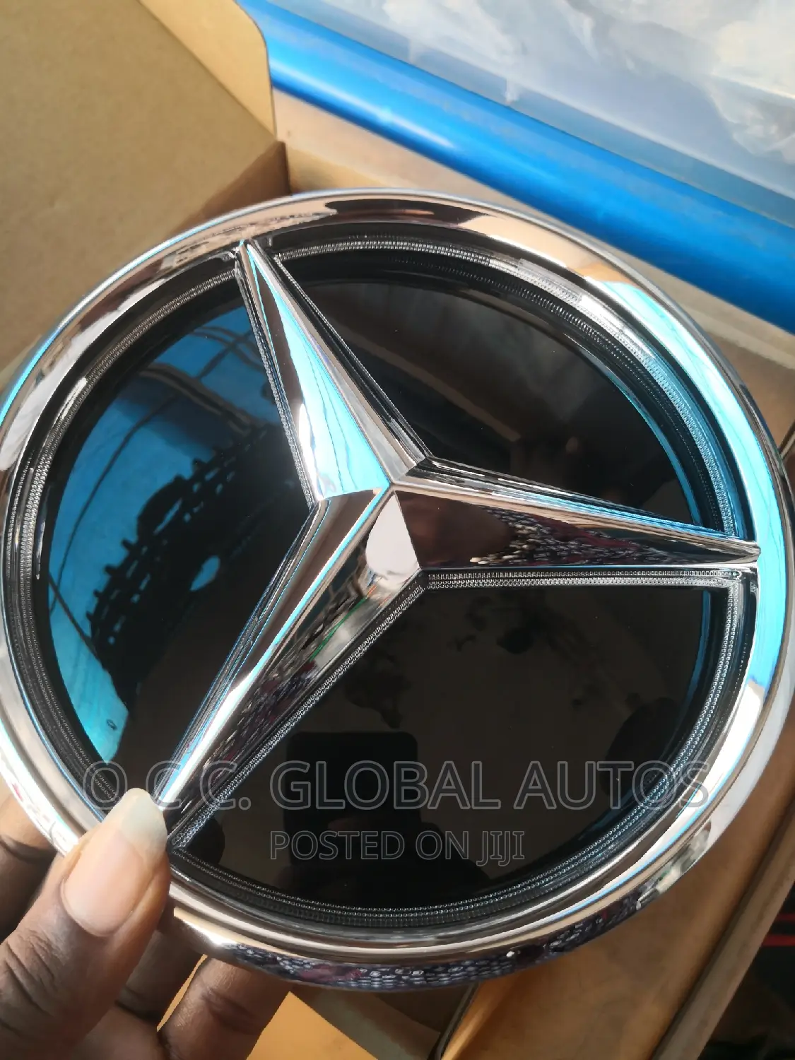 Mercedes Benz Logo With Light