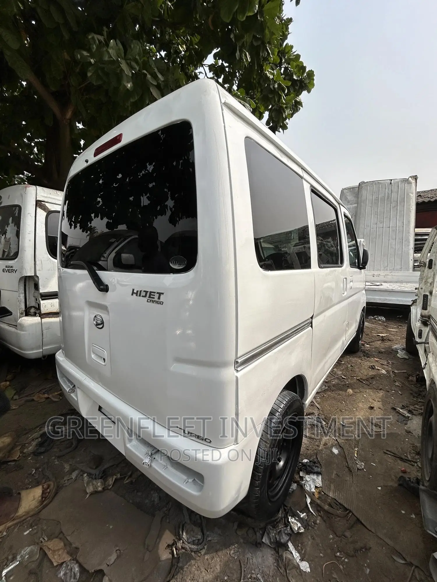 Daihatsu Hijet 2012 White