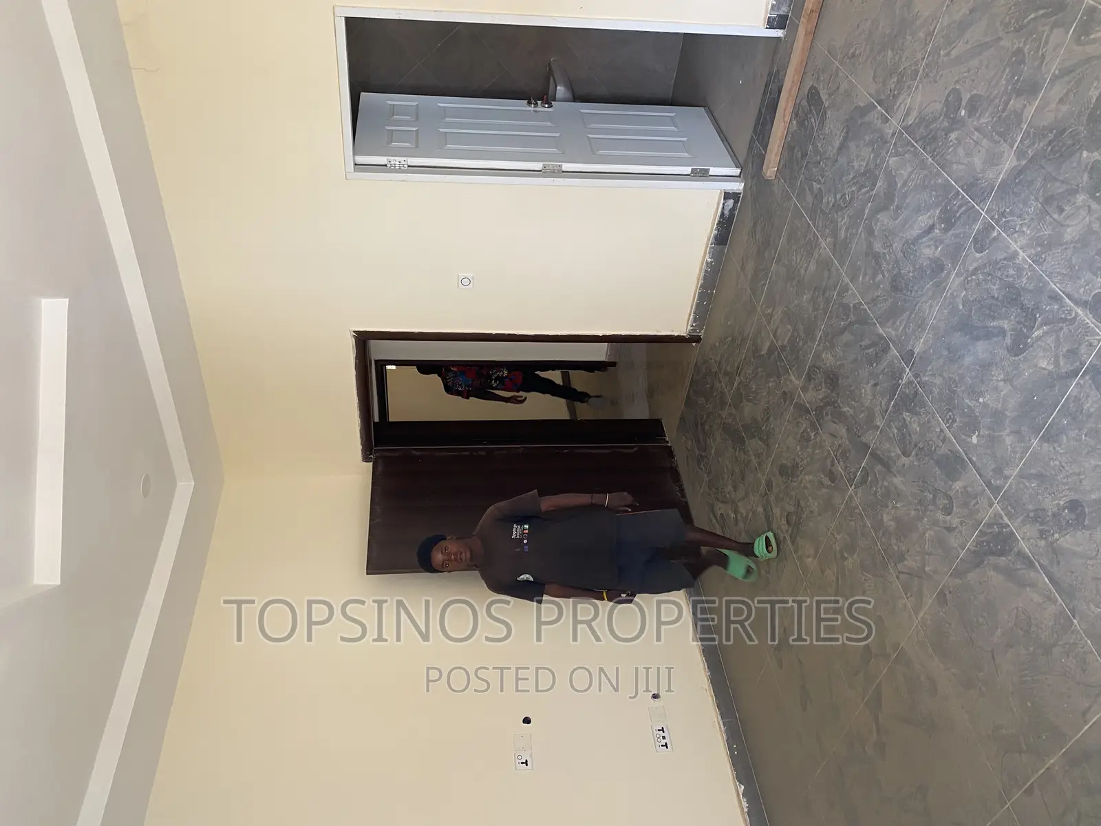 3bdrm Block of Flats in Dawaki for rent