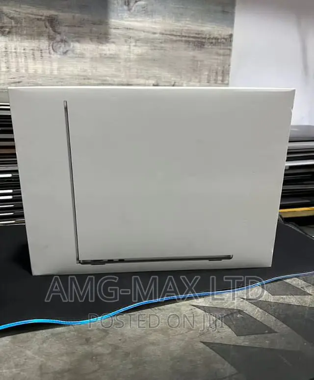 New Laptop Apple MacBook Air 2022 M2 8GB Apple M2 SSD 512GB