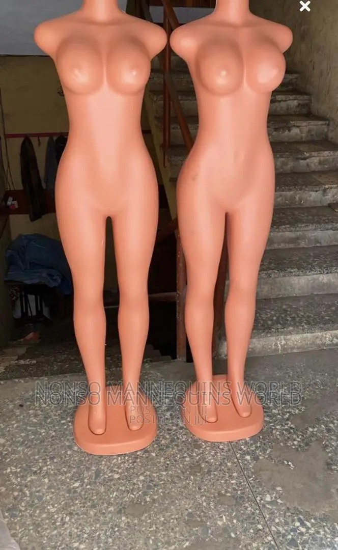 Hips 40 Size 10 Body Armless Dark Colour Mannequin Plastic