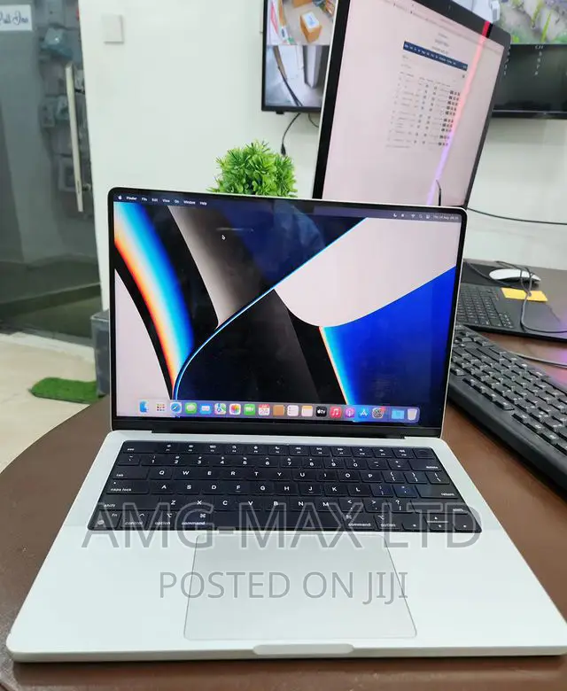Laptop Apple MacBook Pro 2021 M1 16GB Apple M1 SSD 512GB