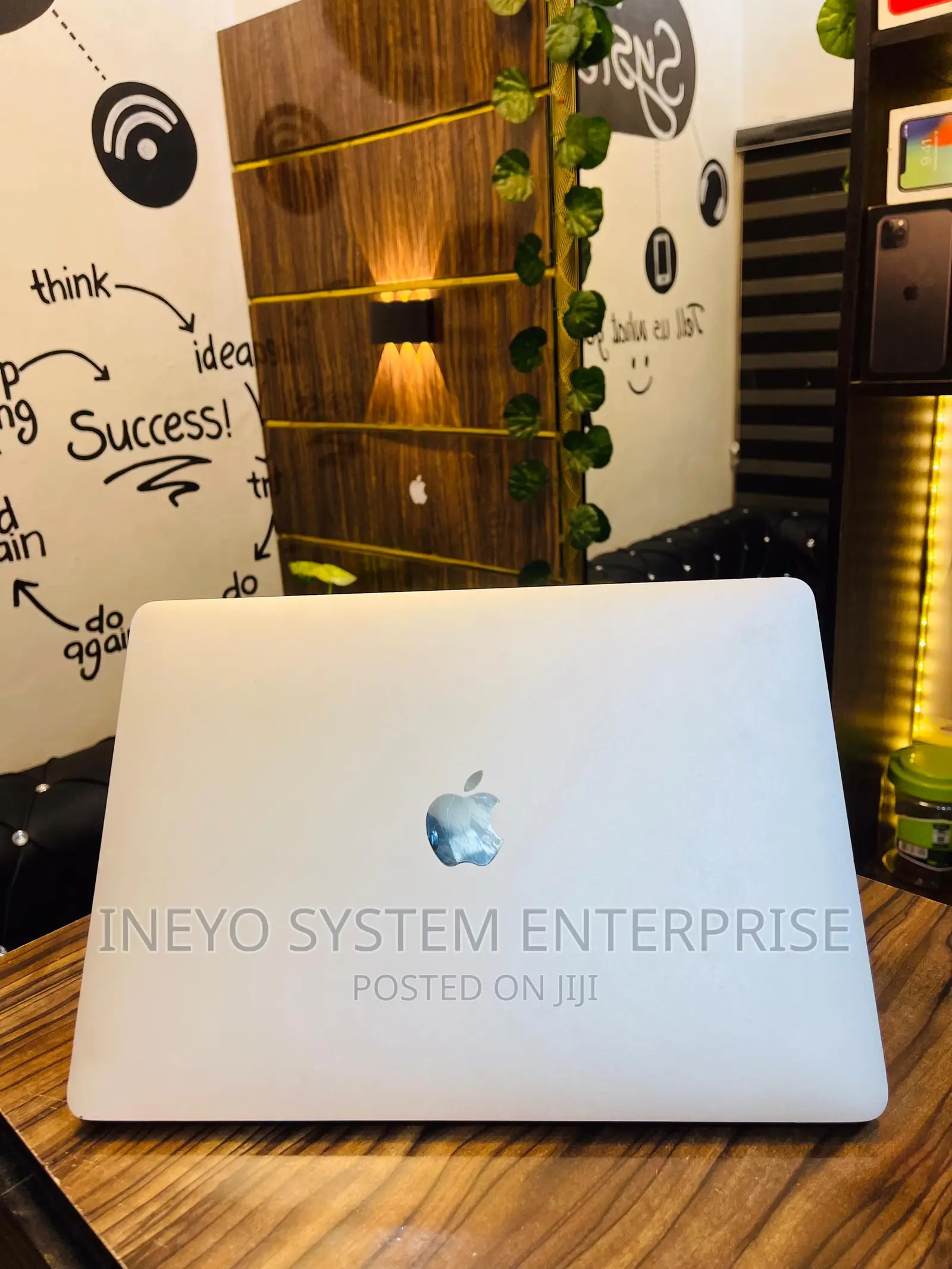 Laptop Apple MacBook Pro 2018 8GB Intel Core I5 SSD 256GB
