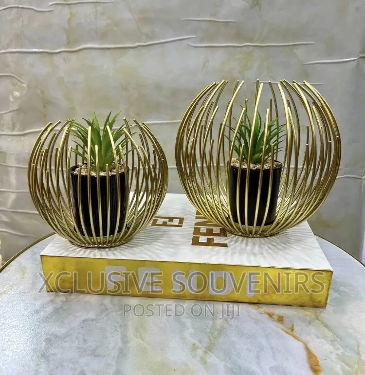 CURVE FLOWER Beautiful Table Flower/Pop Decor