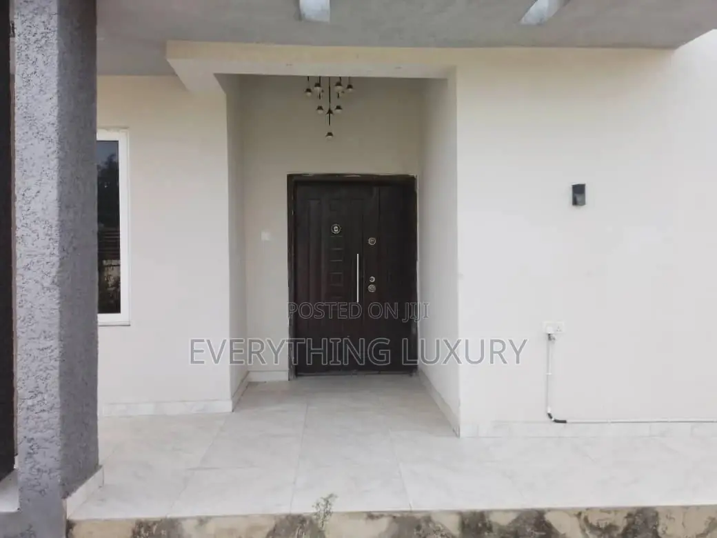 Furnished 5bdrm Bungalow in Ushafa for rent