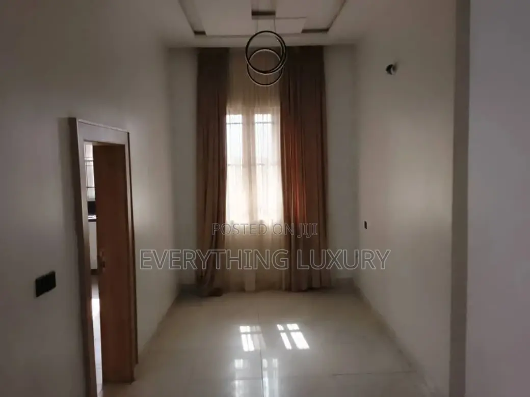 Furnished 5bdrm Bungalow in Ushafa for rent