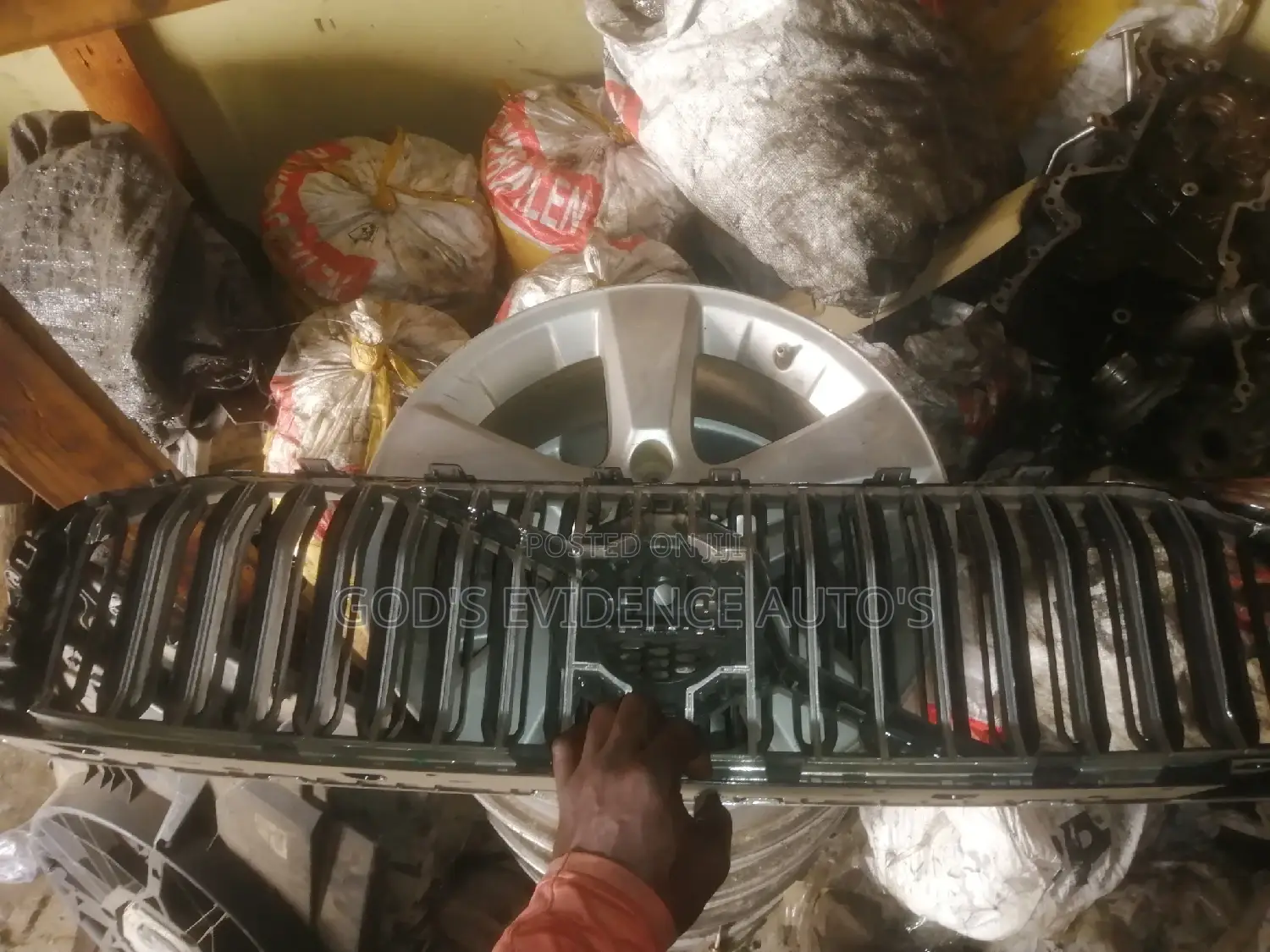 Front Grill Volvo XC