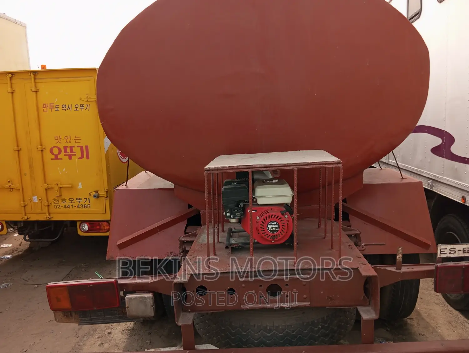 Foreign Used Mercedes-Benz Water Tanker Truck