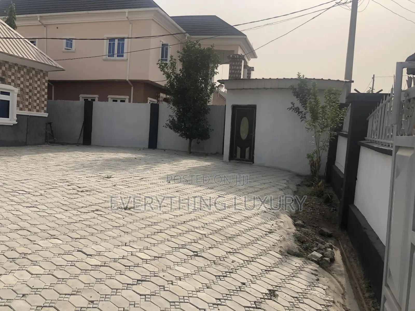 4bdrm Bungalow in Scc Ushafa for rent