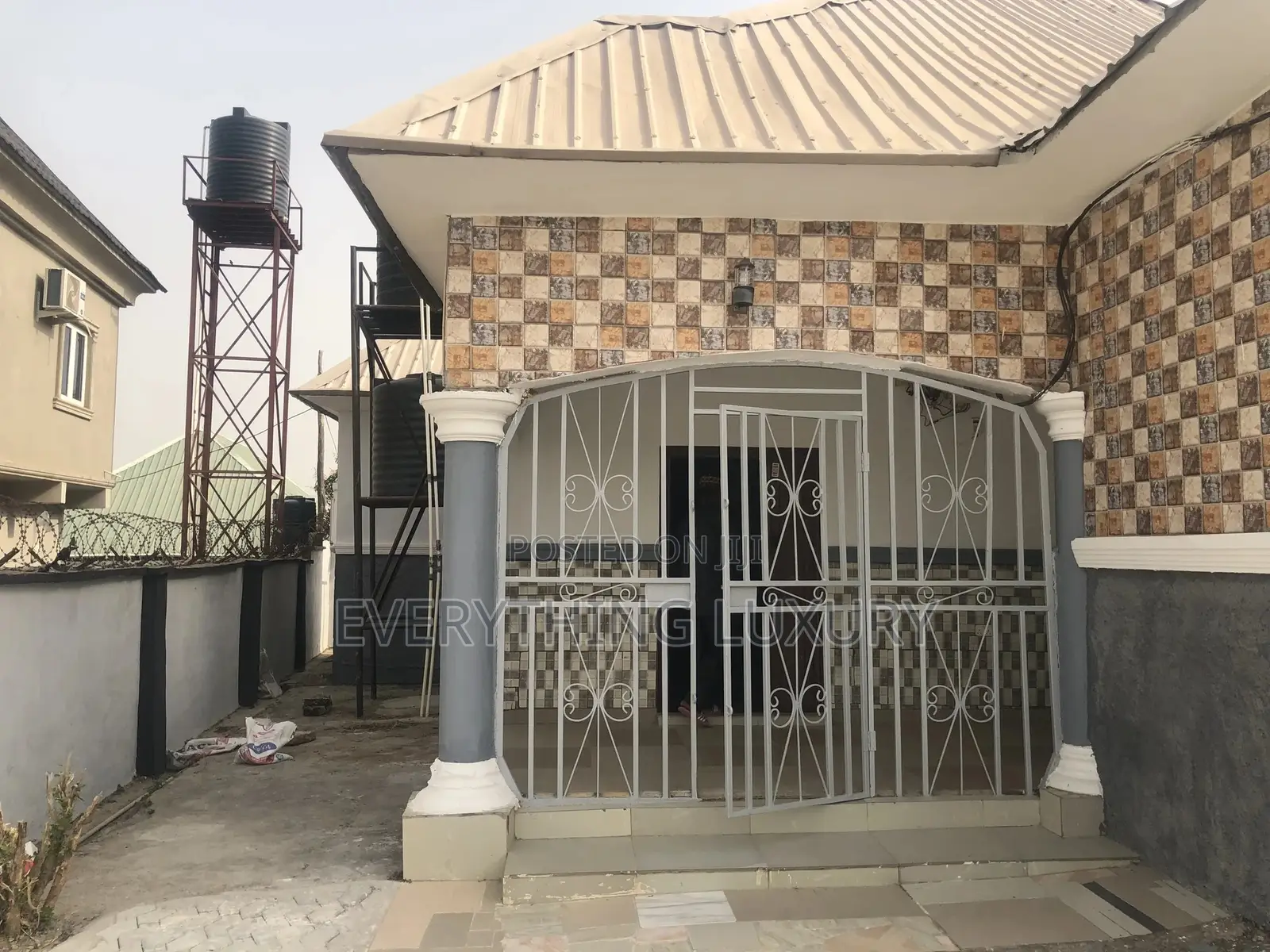 4bdrm Bungalow in Scc Ushafa for rent