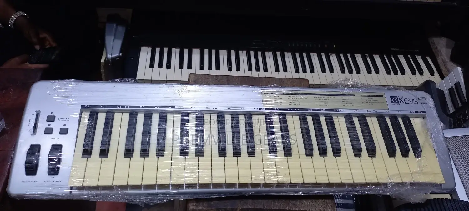 E Keys 49 M_audio Keyboards. Uk Used