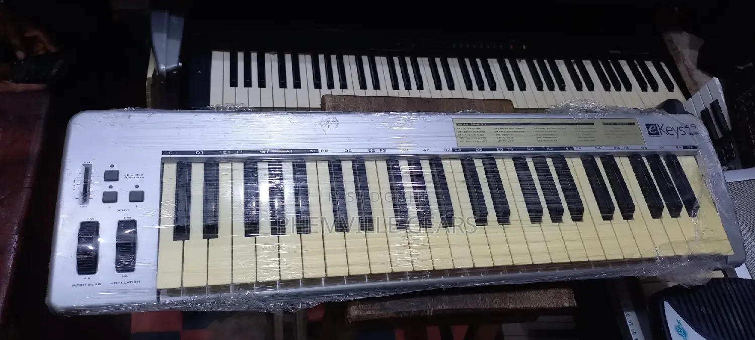 E Keys 49 M_audio Keyboards. Uk Used
