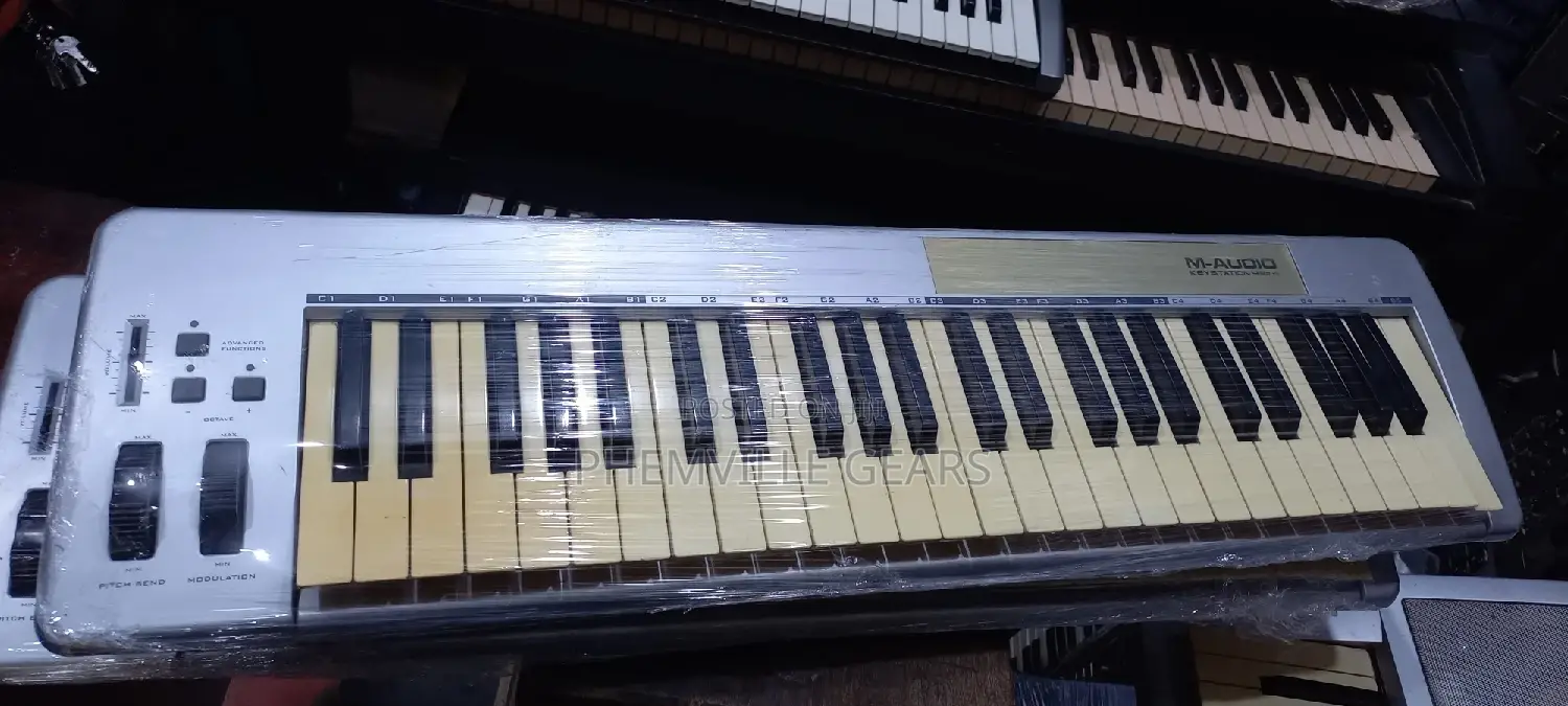 E Keys 49 M_audio Keyboards. Uk Used