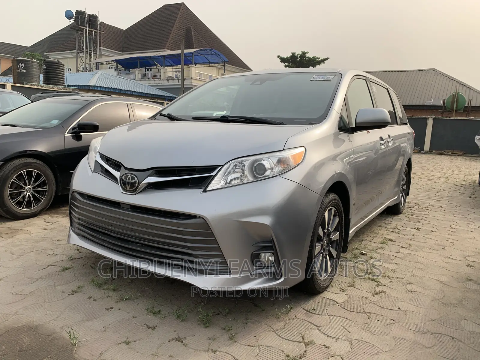 Toyota Sienna 2018 Silver