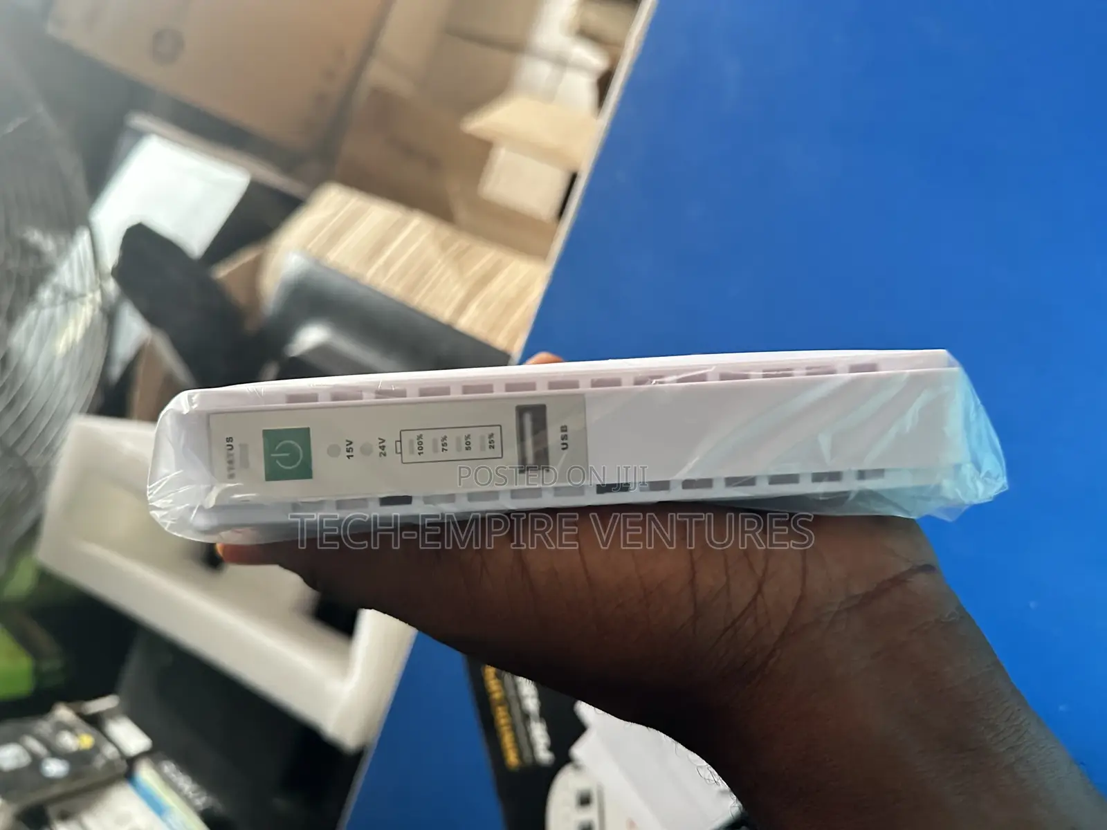 Ske Poe-432e Mini DC UPS - 17W Multi-Voltage Outpu