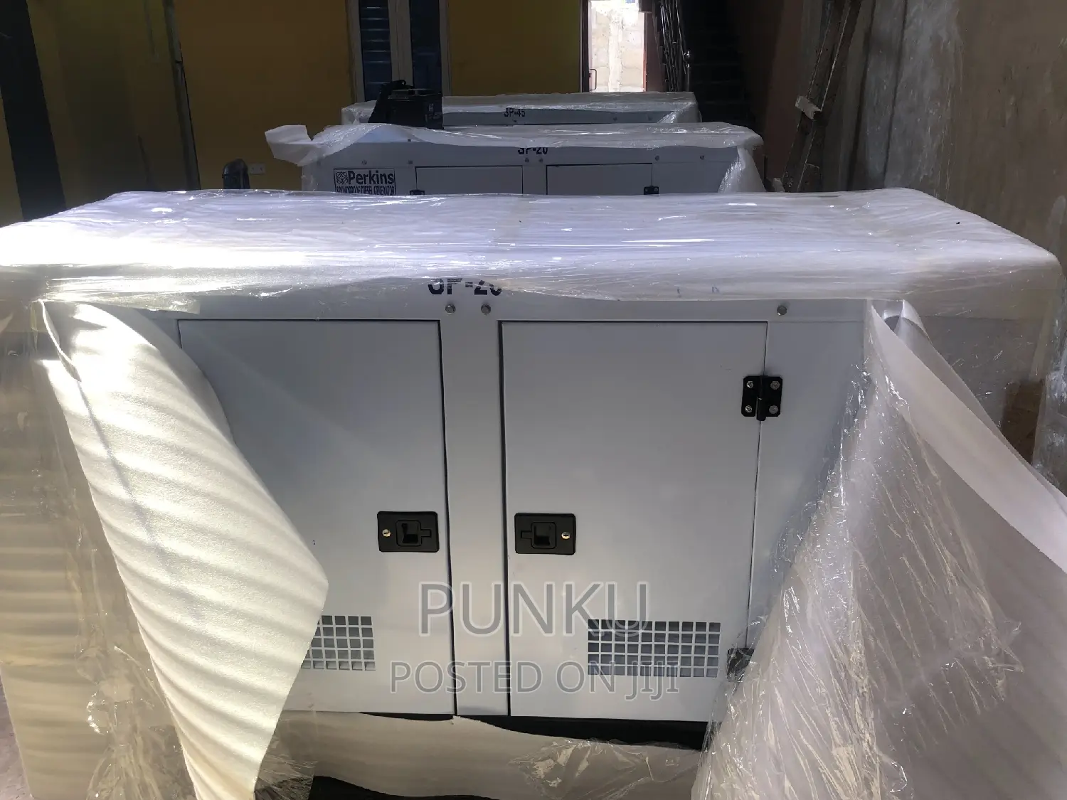 Perkins Brand New Soundproof Diesel Gen of 20kva Power