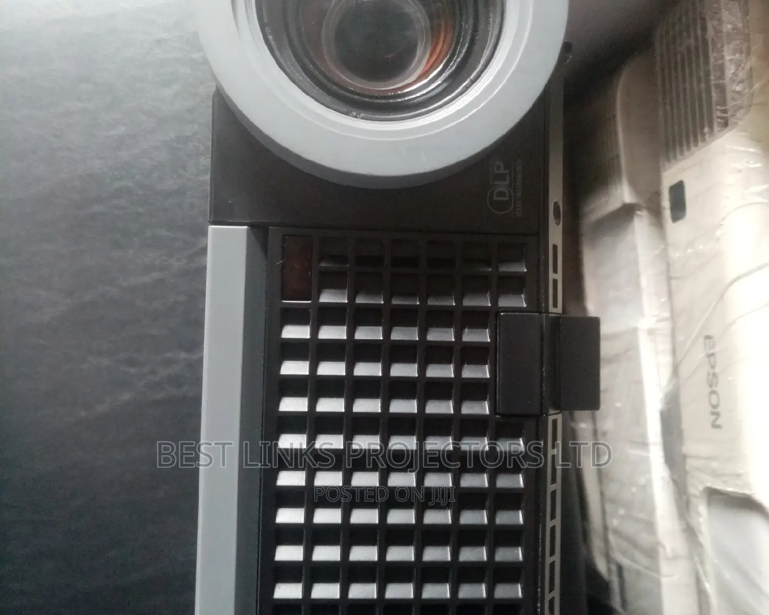 Dell Projector With Hdmi and Vga