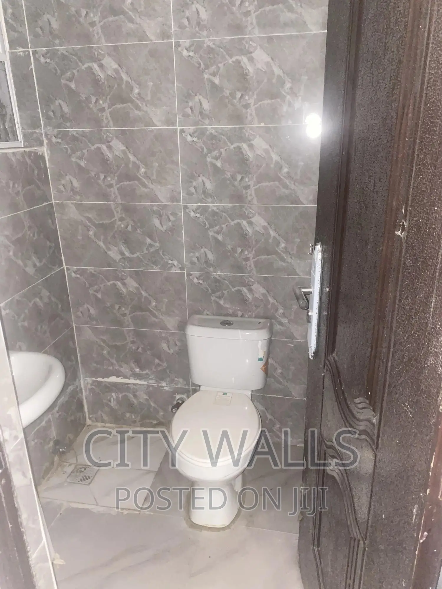 3bdrm Block of Flats in Ikate-Elegushi for rent