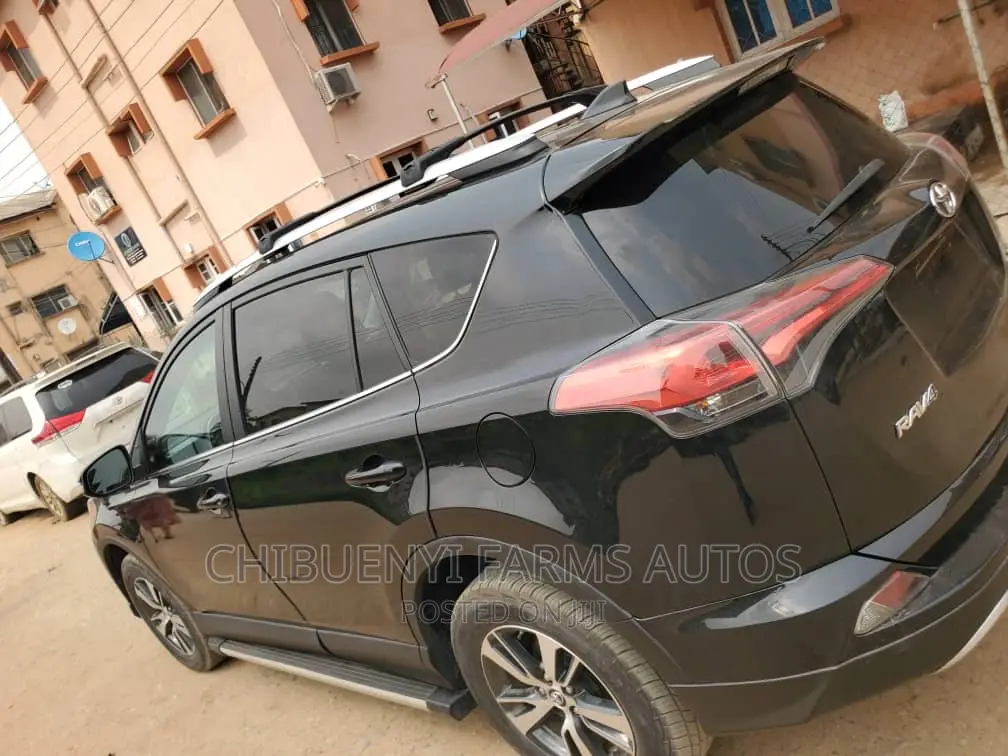 Toyota RAV4 XLE AWD (2.5L 4cyl 6A) 2016 Black
