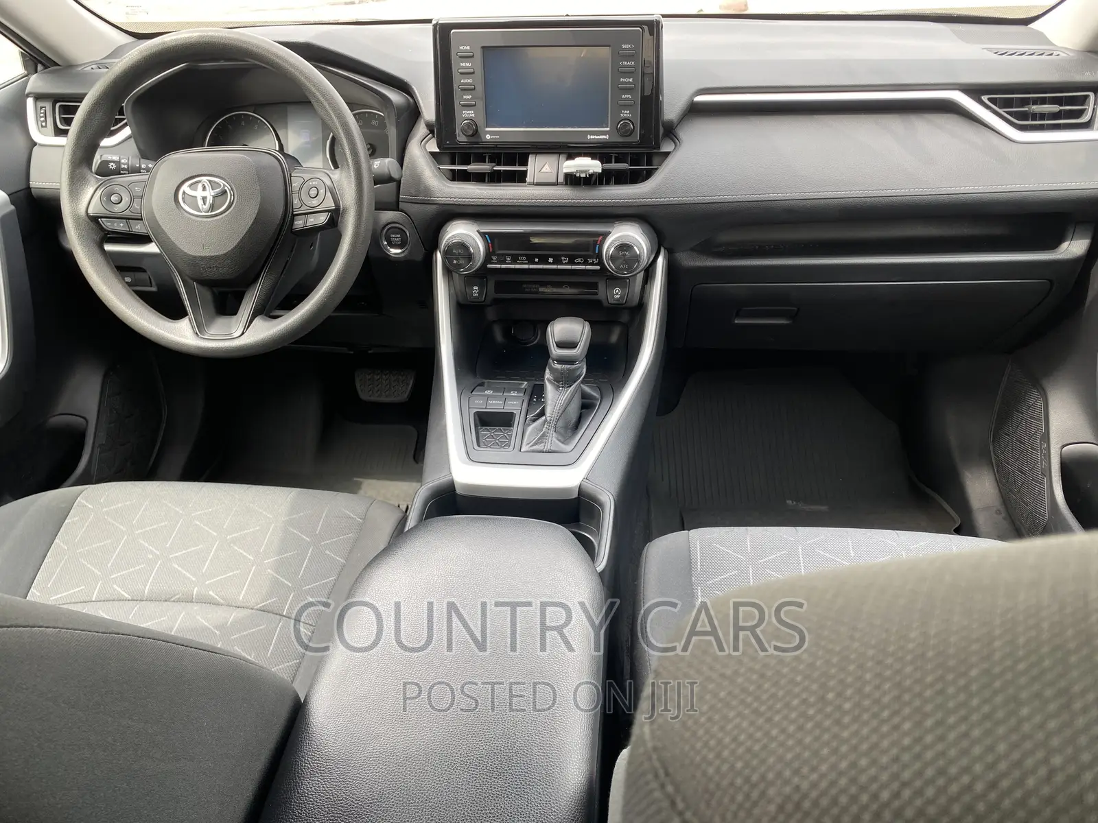 Toyota RAV4 XLE 2021 Black