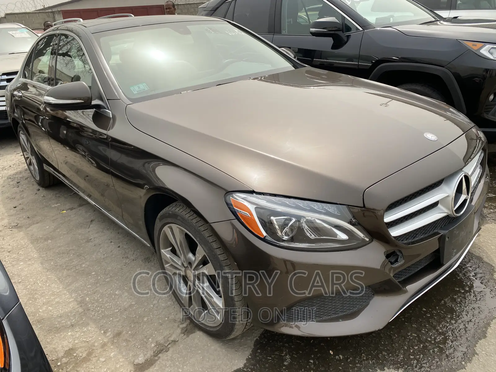 Mercedes-Benz C300 2016 Brown