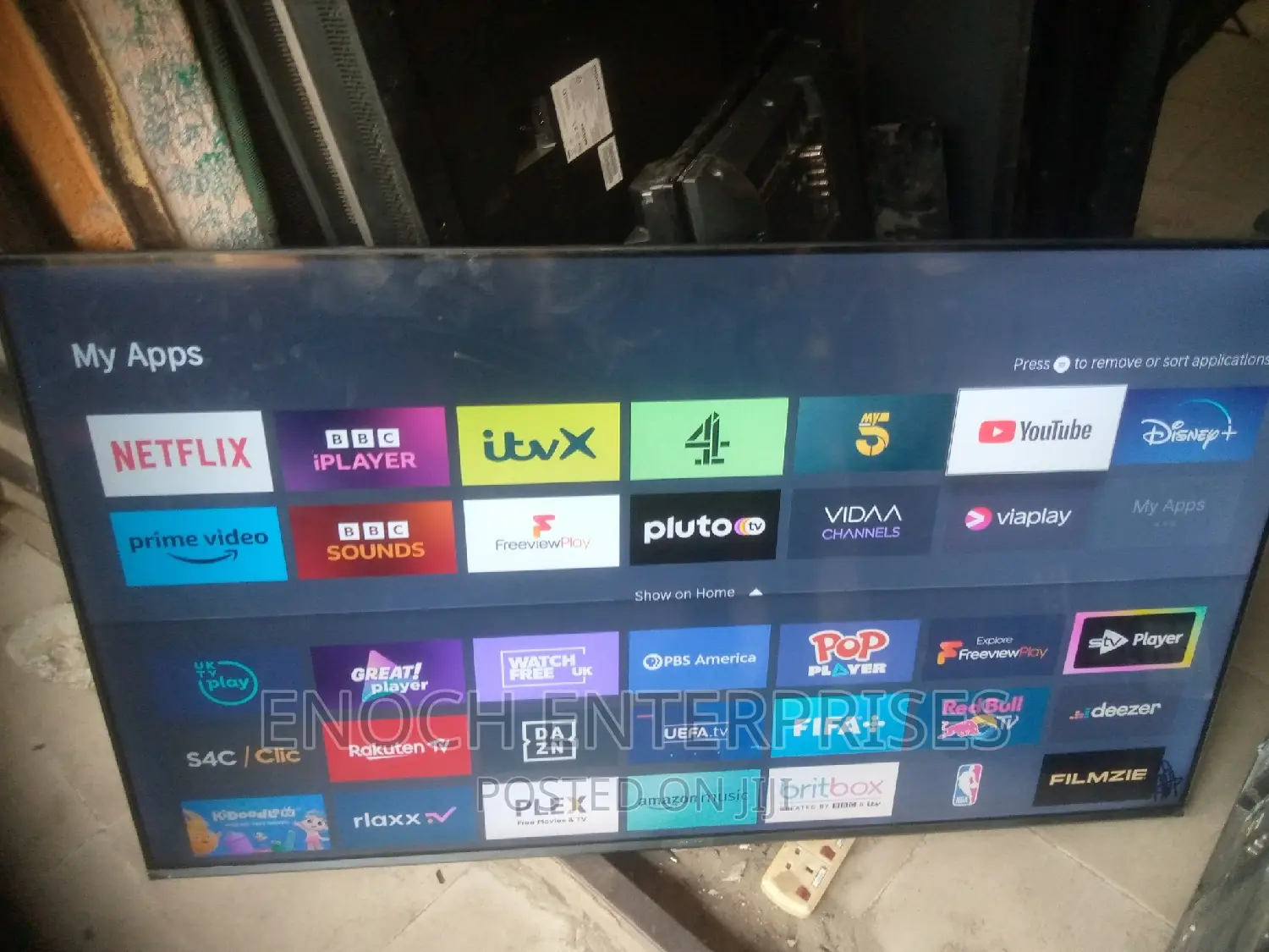 55 Inches Hisense Uk Used Smart Tv Clean and Sharp.