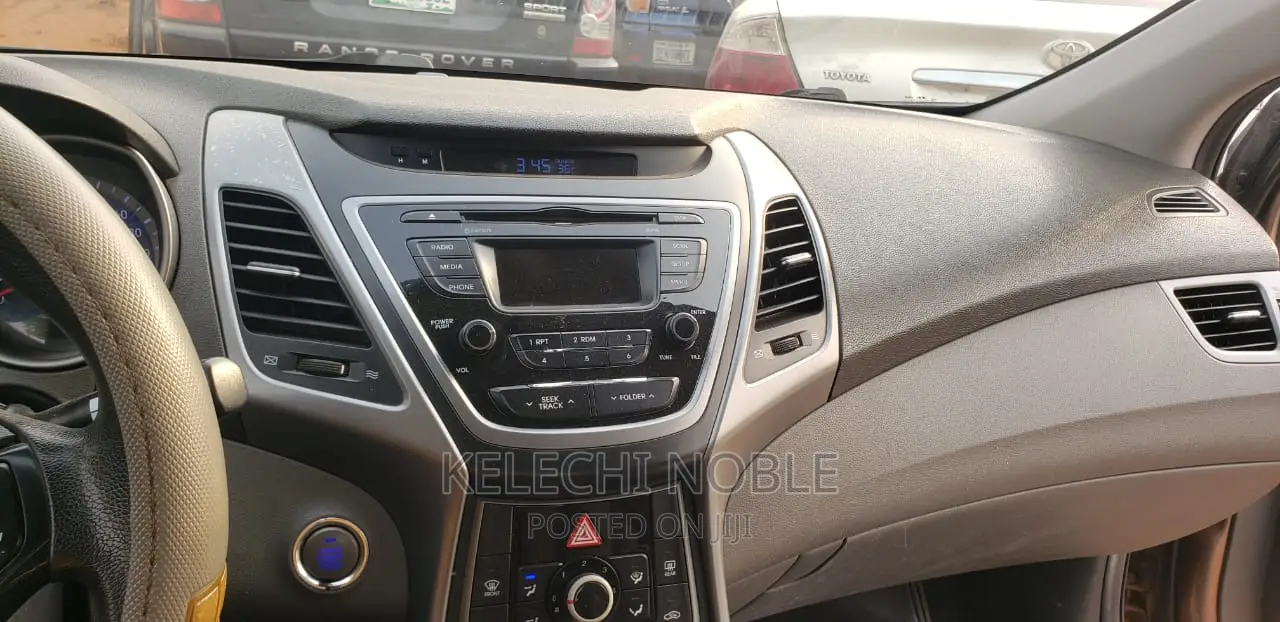 Hyundai Elantra Limited 4dr Sedan (1.8L 4cyl 6A) 2015 Gold