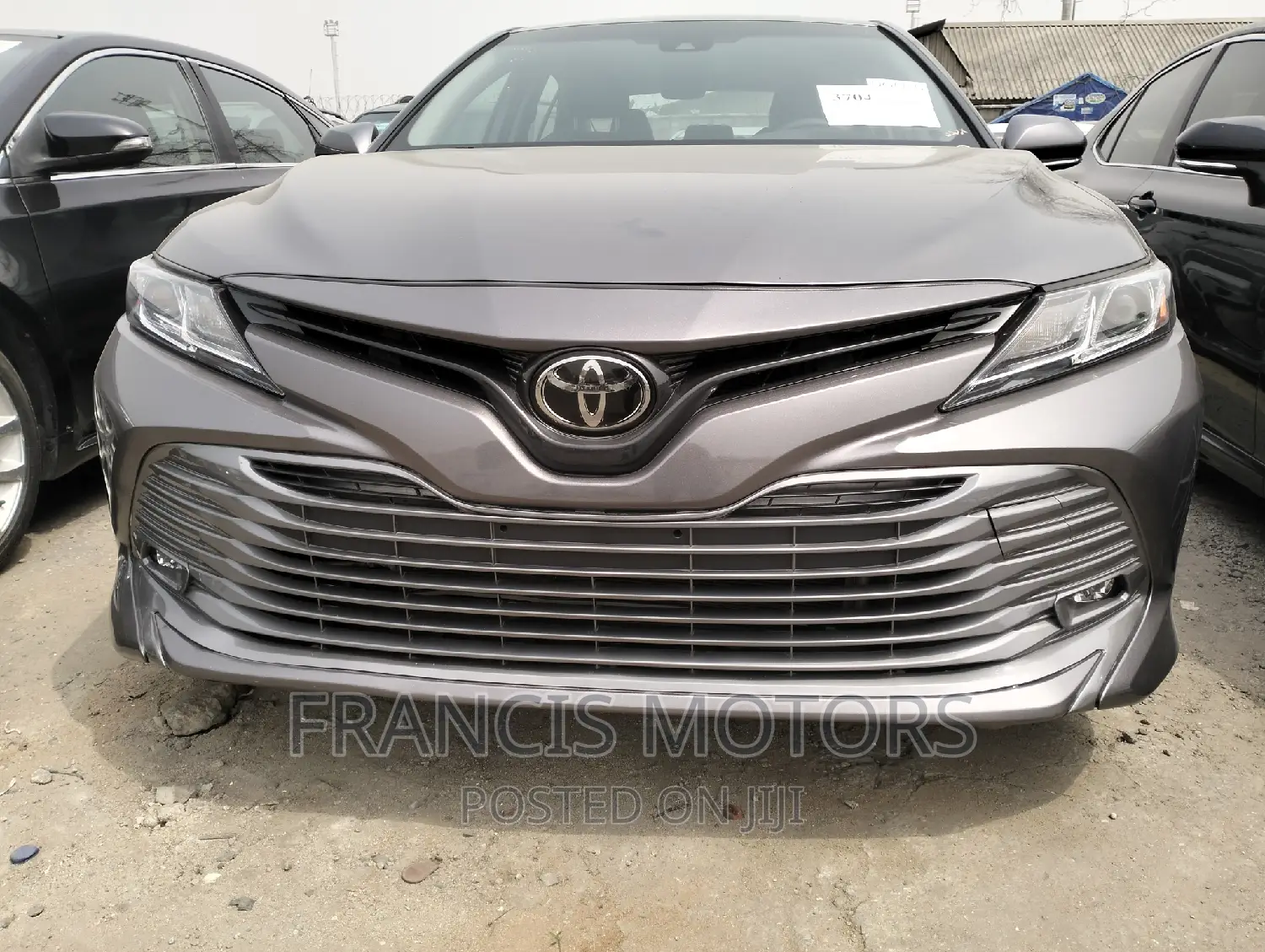 Toyota Camry LE (2.5L 4cyl 8A) 2019 Gray