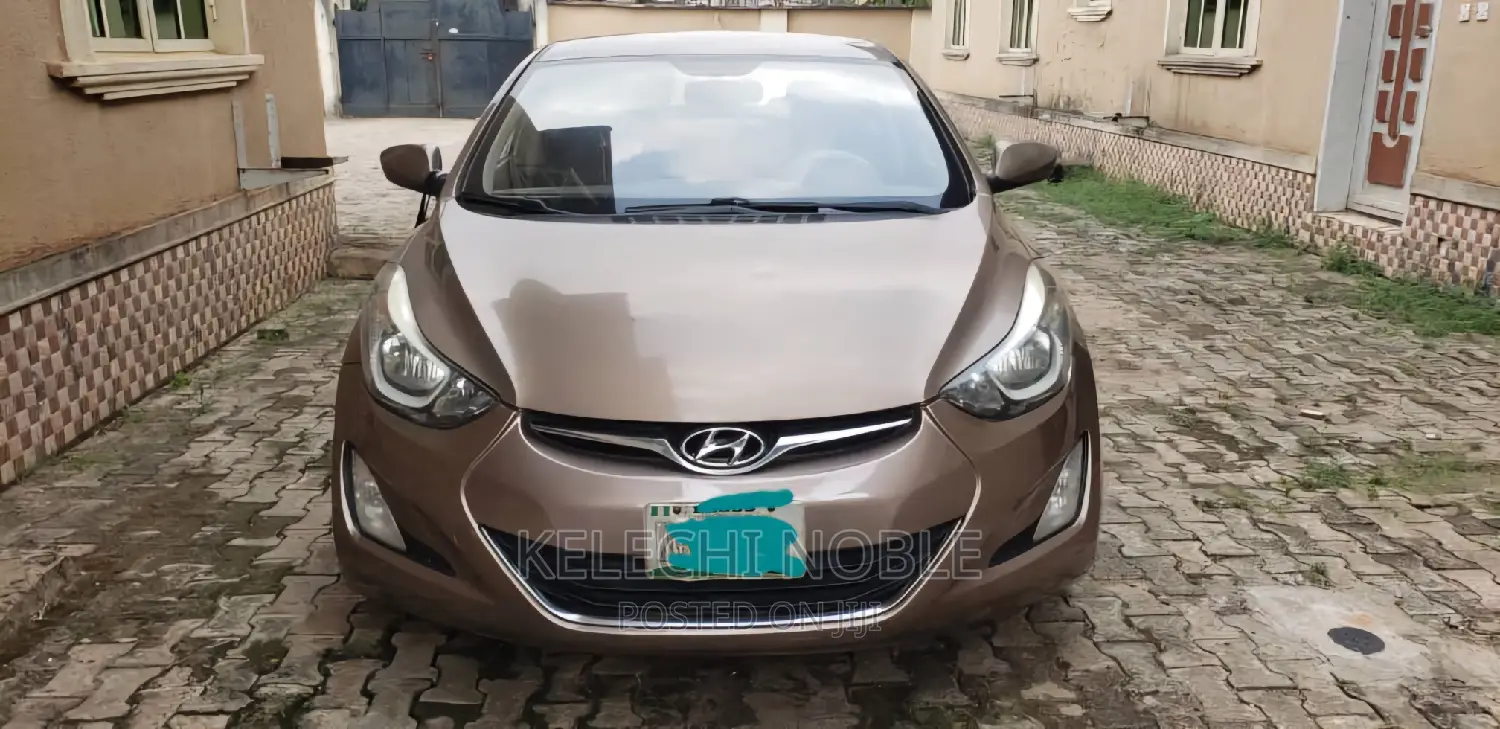 Hyundai Elantra Limited 4dr Sedan (1.8L 4cyl 6A) 2015 Gold
