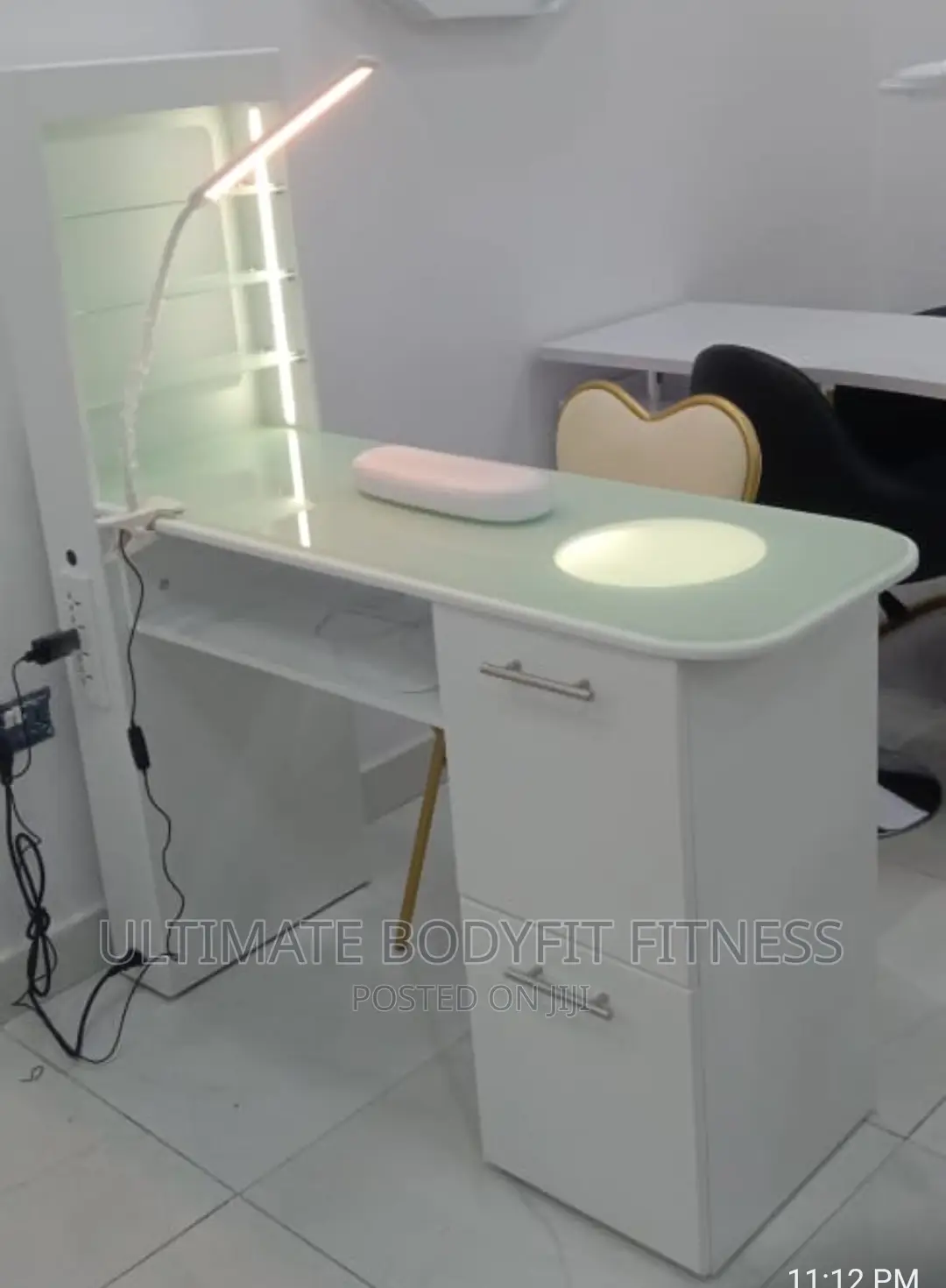 Brand New 2016 Modern TKN-D103l Nail Table