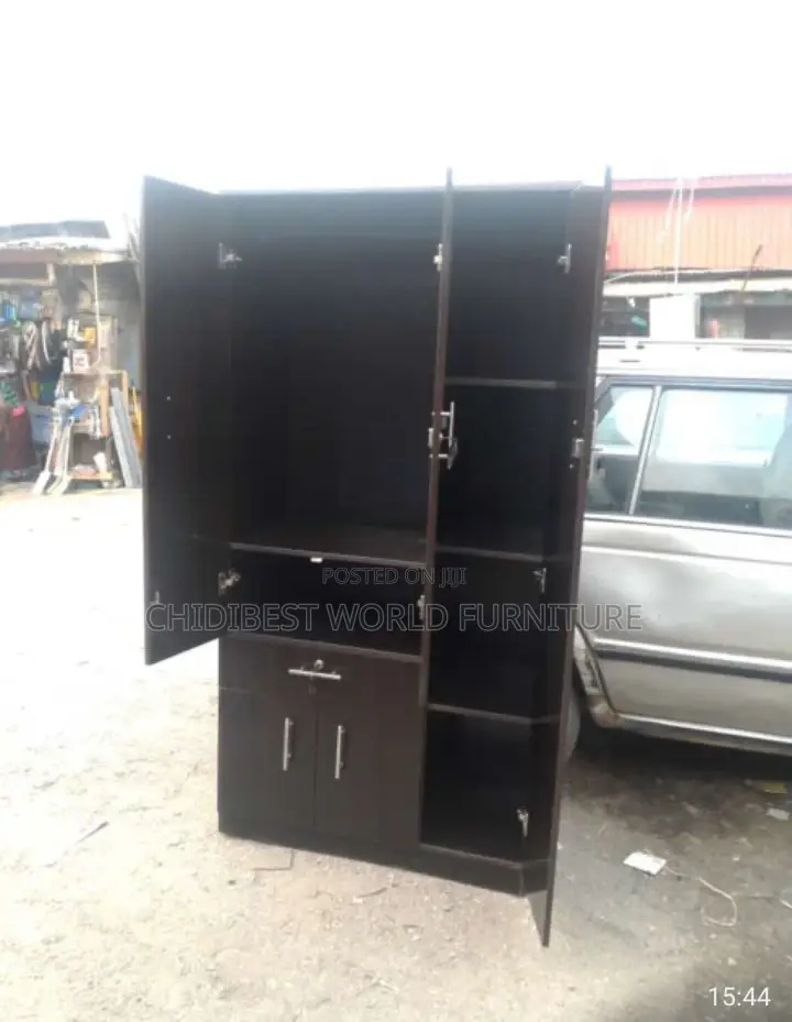 3ft by 6ft Wardrobe