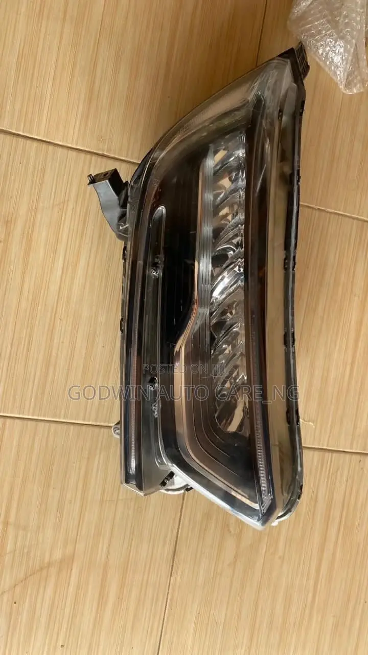 Headlight 2020 Honda CRV Touring