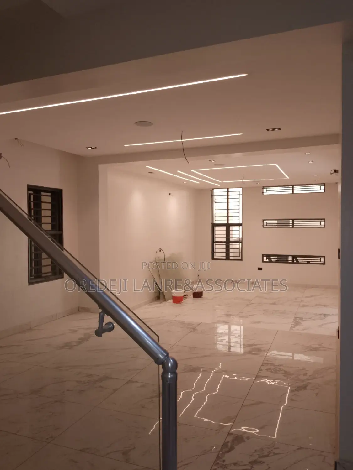 5bdrm Maisonette in Omole Phase1 for sale