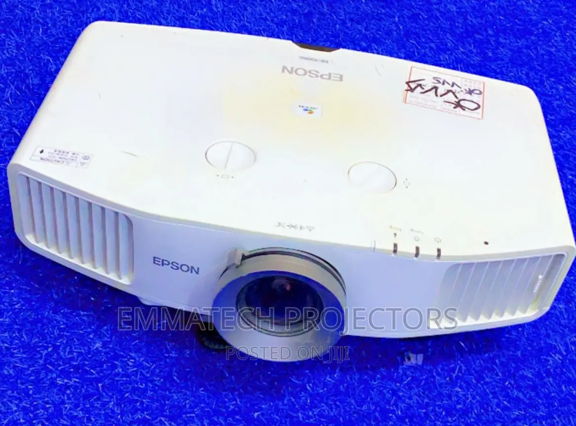 5200 Large Venue Cinema And Crusade Projectors Lekki , Ikeja