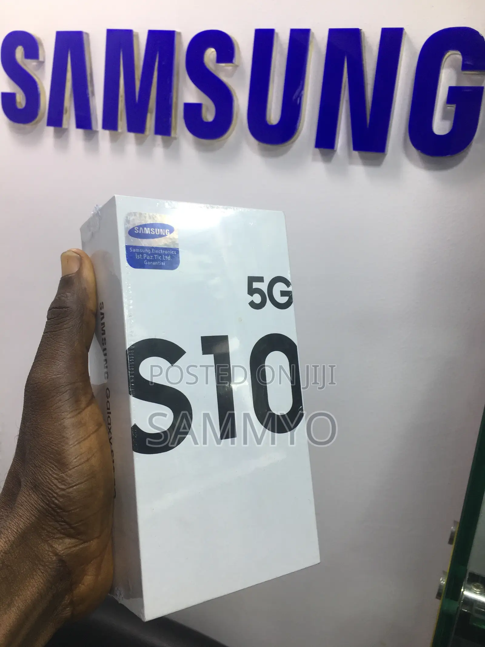 New Samsung Galaxy S10 5G 256 GB Black