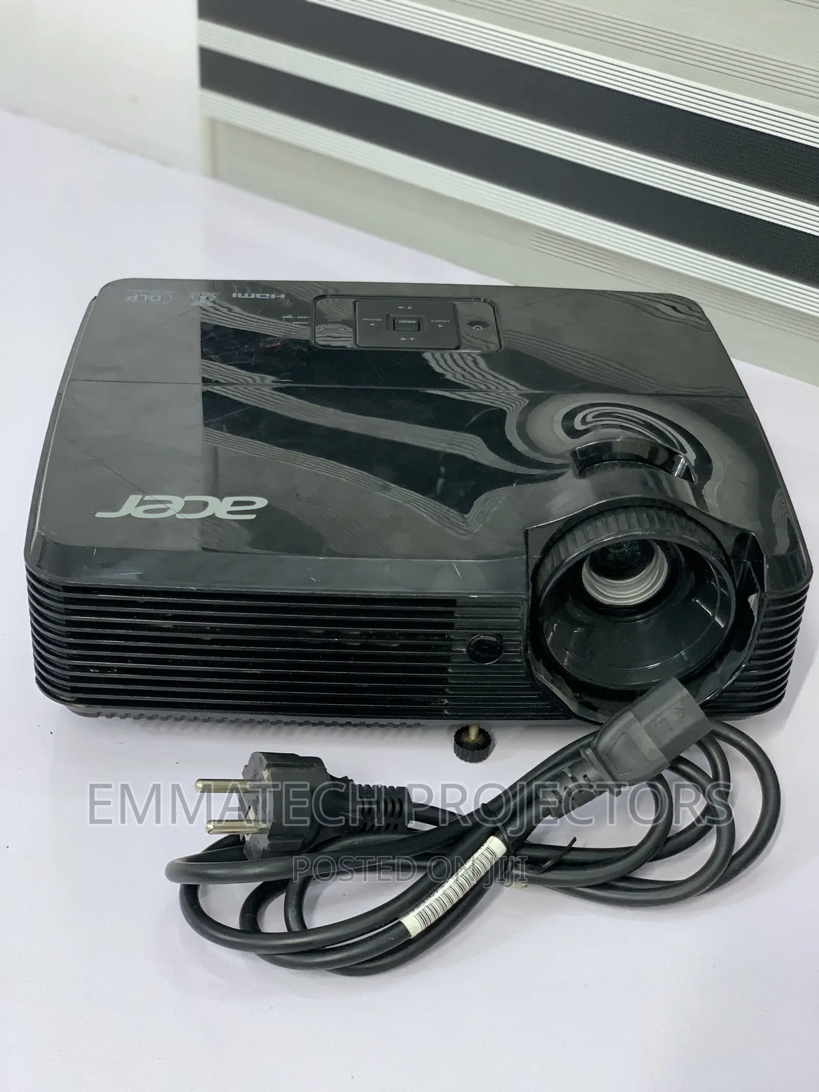 Direct Uk Used Projector Ikeja, Lekki , Alaba , Surulere