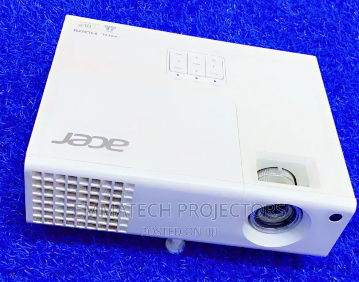 Uk Used Brilliant Colour Projector Lagos , Ibadan, Ph